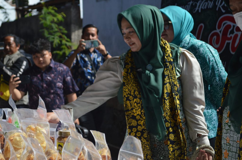HIMAKSYAR SUKSESKAN RECHEKING GELARI PELANGI TINGKAT JAWA BARAT TAHUN 2023 DI DESA KERTAYASA, KUNINGAN